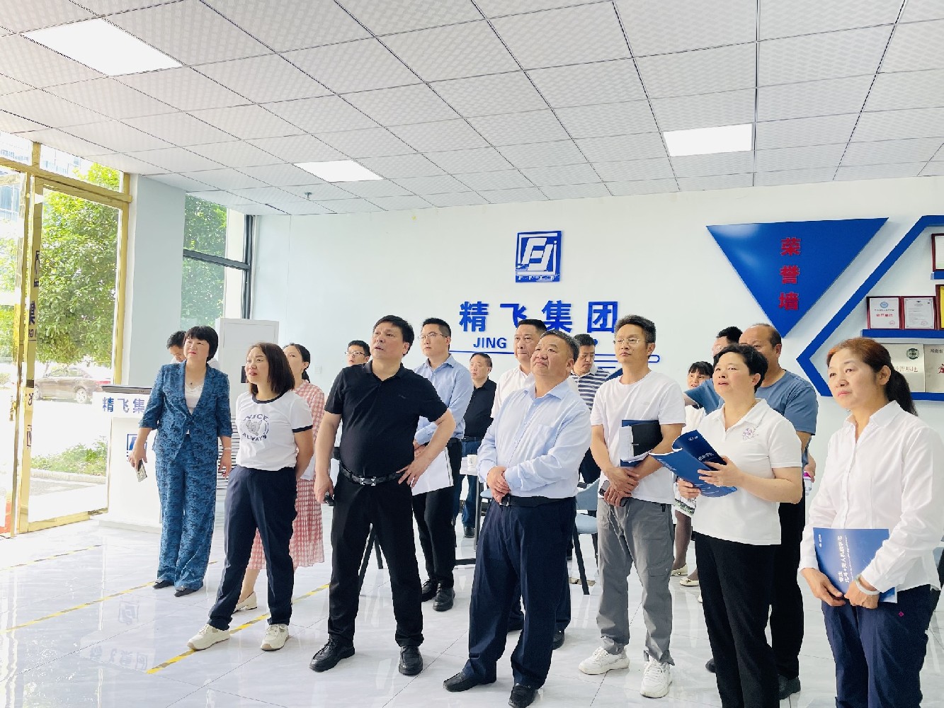 新寧縣政協(xié)黨組書記一行調(diào)研精飛智能，共探農(nóng)業(yè)數(shù)字化新篇章